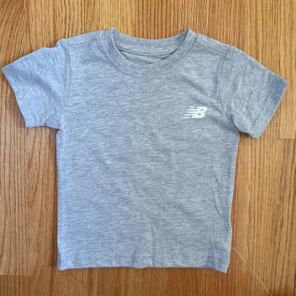 New Balance Little Boy 3 Piece Outfit - Picture 10 of 16